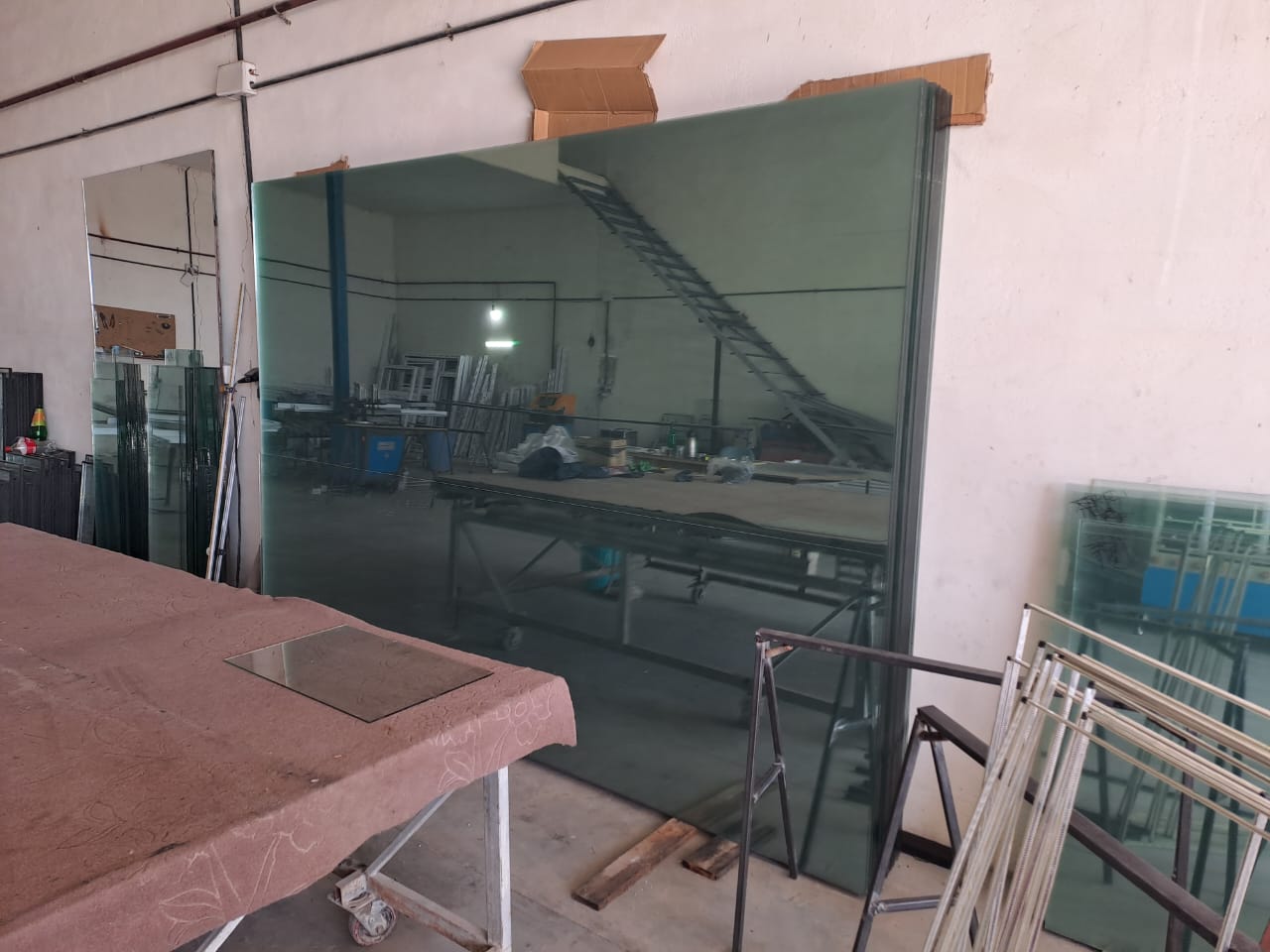 گروه صنعتی هوم پن استان آذربایجان شرقی , پنجره دوجداره , عایق‌بندی , شیشه‌های رنگی , هوم پن یو پی وی سی , آلومینیومی ترمال برک