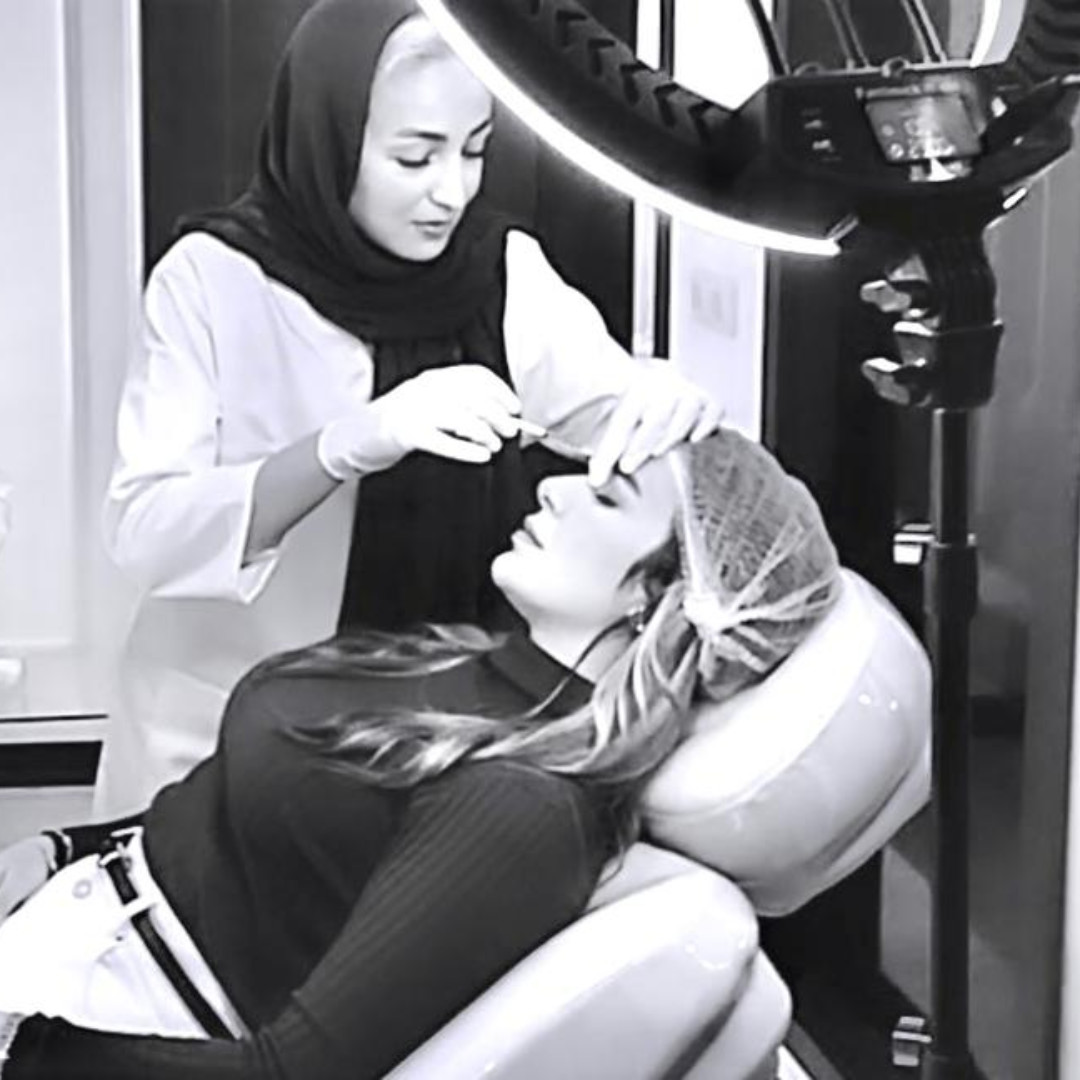 کلینیک سمین ، دکتر زهرا ادبی  پزشک پوست ، مو ، زیبایی